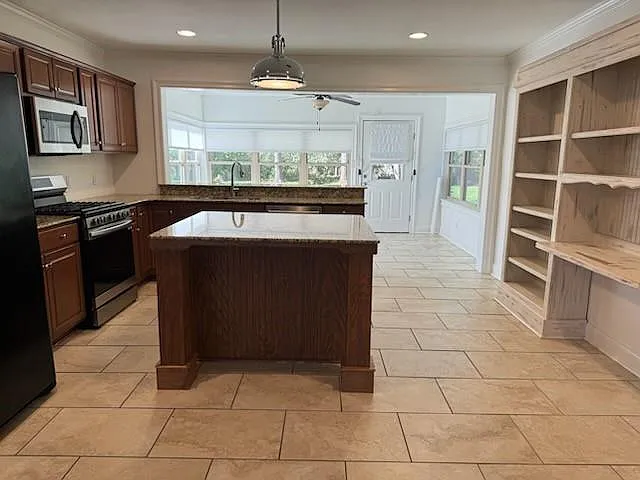1147 N General Pershing St — Photo 11