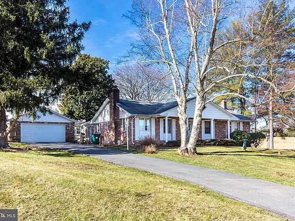4th image of 1601 Brangels Ct