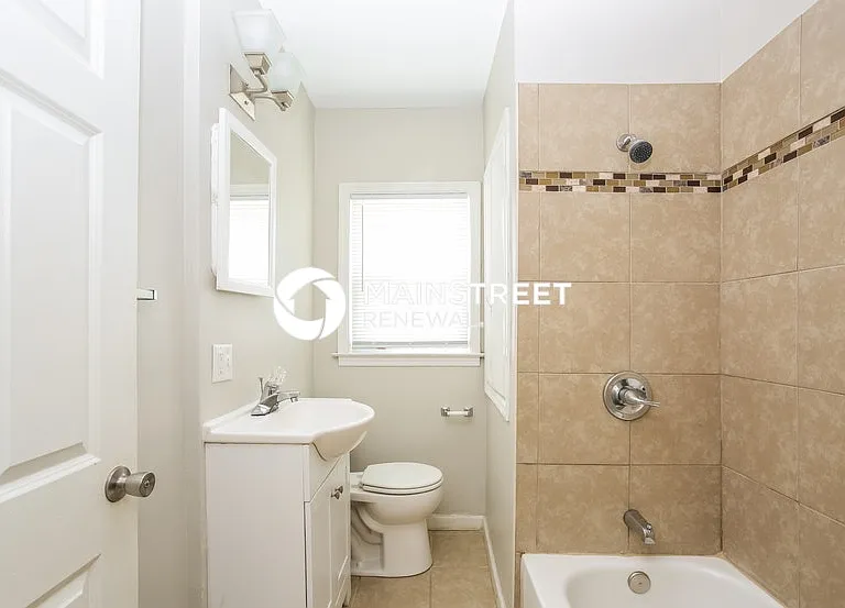 731 S Highland Ave — Photo 9