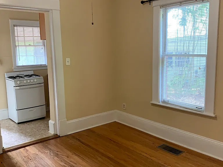 1035 Virginia Ave NE #1B — Photo 7