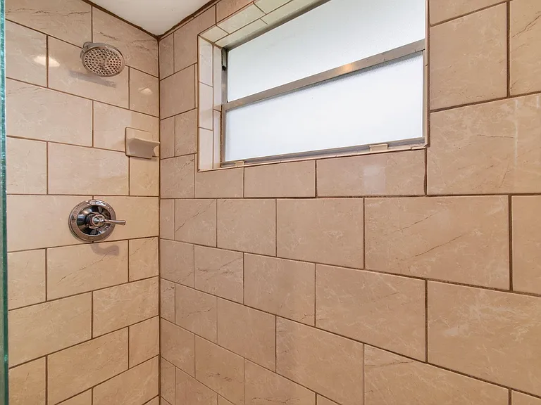 213 Waterford Cir #I — Photo 32