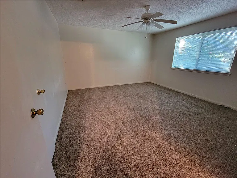 2139 Shiveley Cir — Photo 22