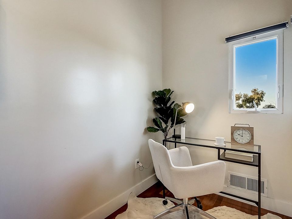 Bonus Computer Nook