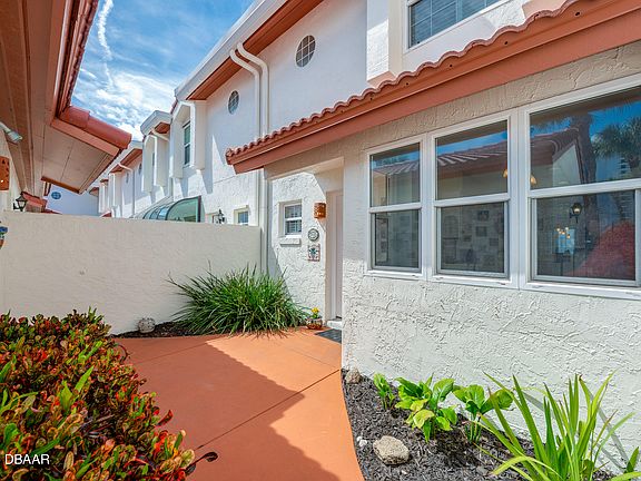 3rd image of 226 Florida Shores Blvd
