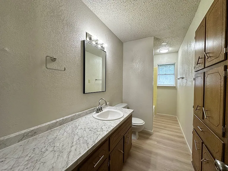1300 Gowen Dr — Photo 23