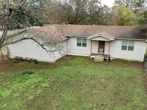3519 County Road 1202, Maud, TX 75567