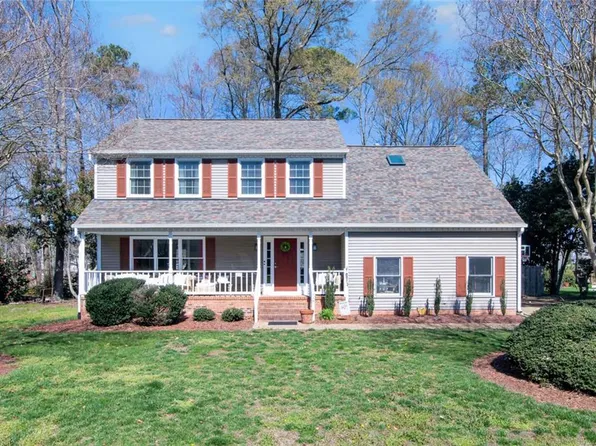 129 Stone Lake Ct, Yorktown, VA 23693