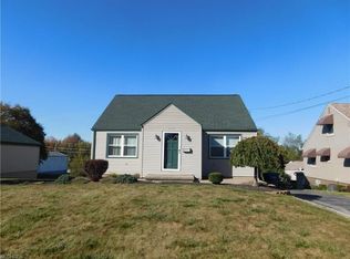 832 Wheeler Ave, Hubbard, OH 44425