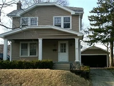 121 E Bruce Ave photo 1