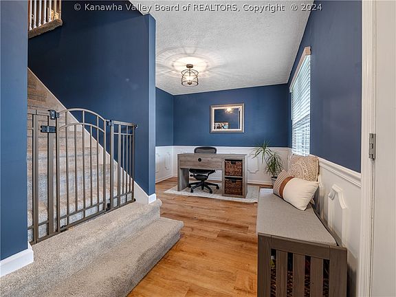 5th image of 111 Prado Dr