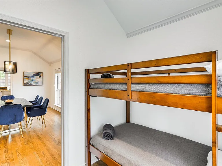 913 Tipton Rd — Photo 35