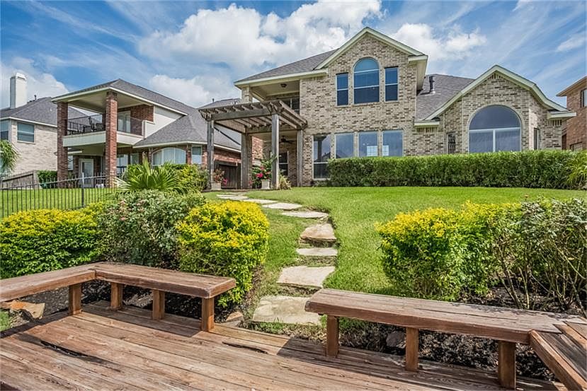 1st image of 18107 Blues Point Dr