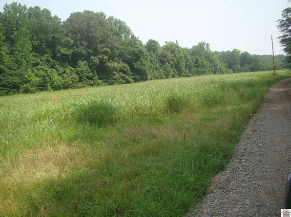 100 Howdy Doody Dr, Cadiz, KY 42211