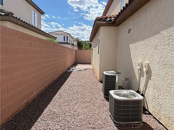 4th image of 8373 Gourley Ave