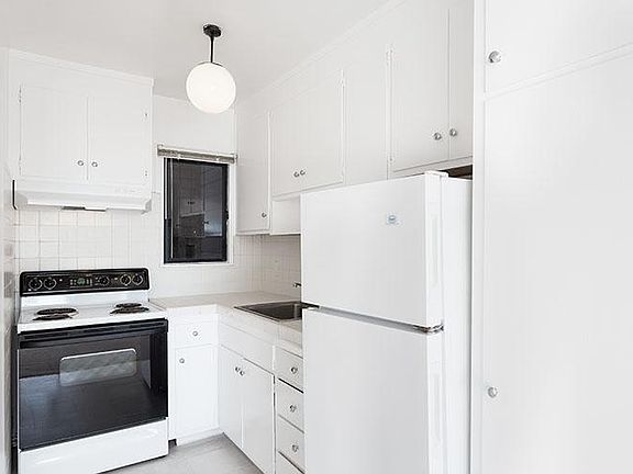 4th image of 5635 Anza St APT 6