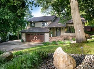 15712 Longview Ln, Spring Lake, MI 49456