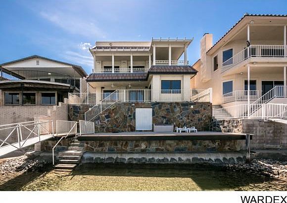 1st image of 799 Riverfront Dr