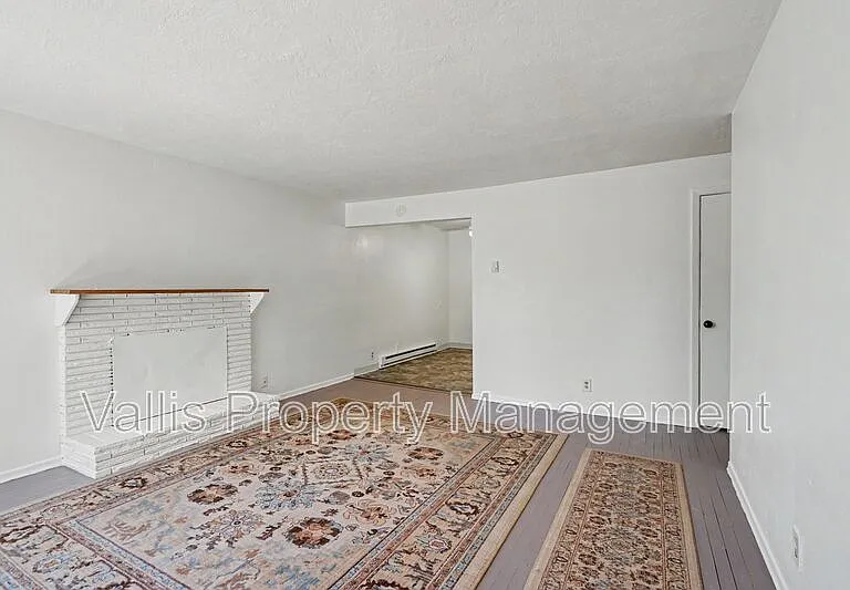 2519 Hyde Ct SE — Photo 5