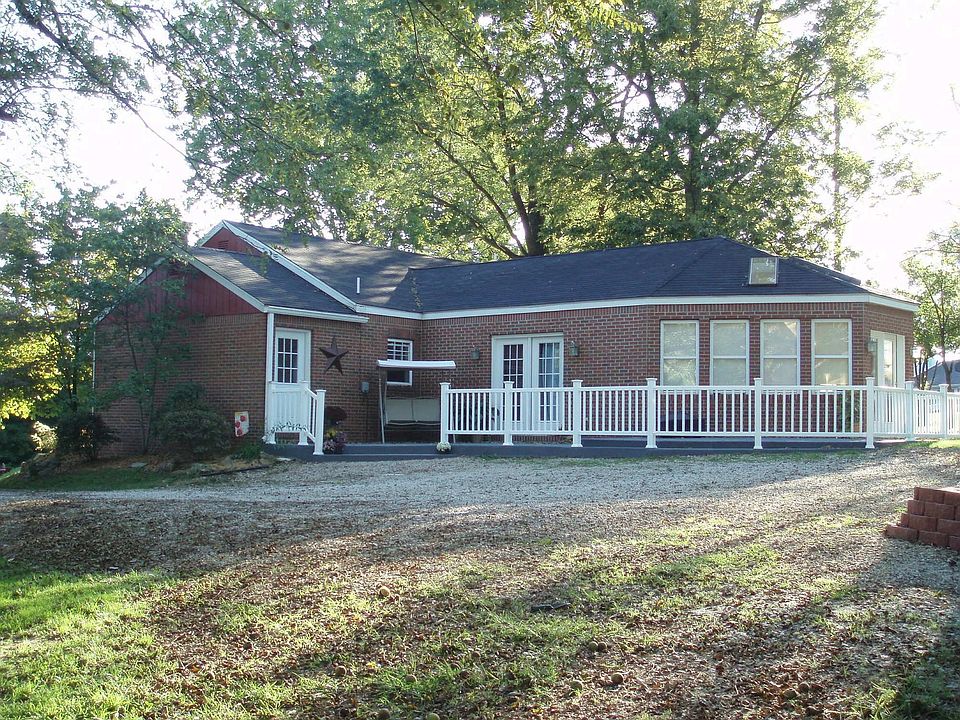 2nd image of 6443 E Old Highway 50