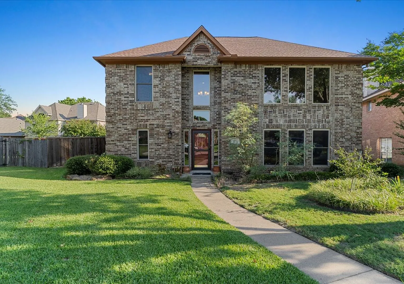 Move in ready! 4-bed 3-bath 3099 sqft 2-story cul-de-sac located in the desirable Harvestwood sub... — Photo 1