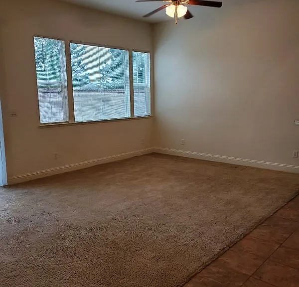 1004 Hildebrand Cir — Photo 8