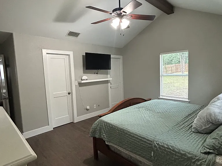 1008 N Bishop St — Photo 22