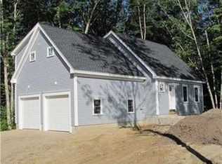 7 Dixon Dr, Kennebunk, ME 04043