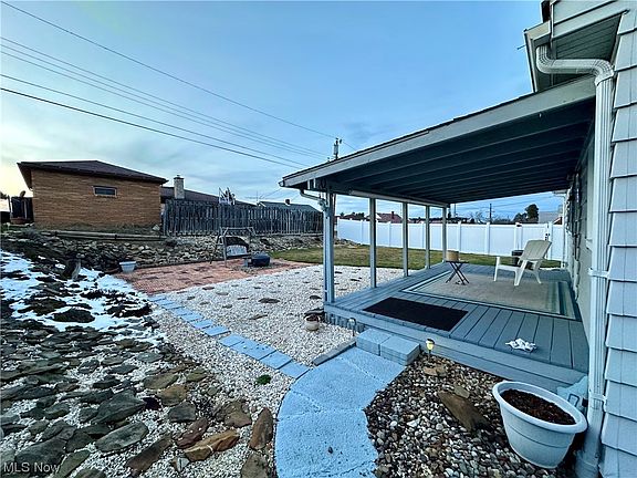 4th image of 331 Scenic Dr