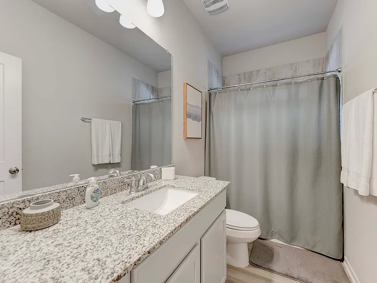 615 Winscott Ave — Photo 10