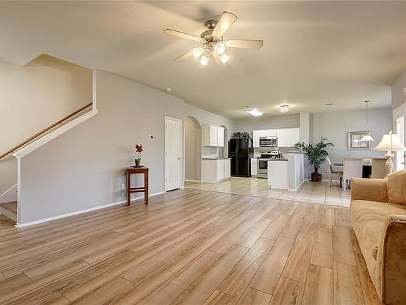 5th image of 1601 Melissa Oaks Ln