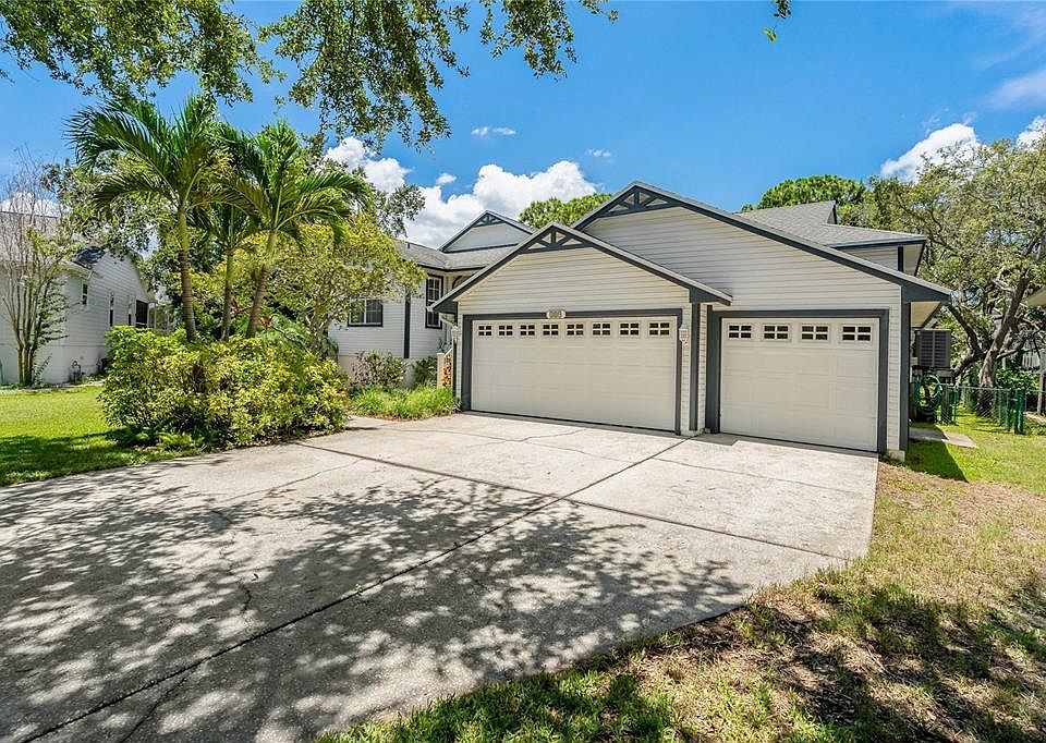 1st image of 389 GRAND BAY DRIVE