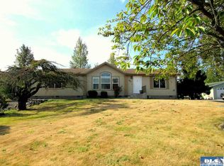 831 E Blair Ave, Sequim, WA 98382