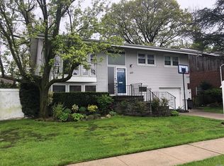 333 Argyle Rd, Cedarhurst, NY 11516