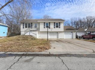 904 Park St, Pleasant Hill, MO 64080
