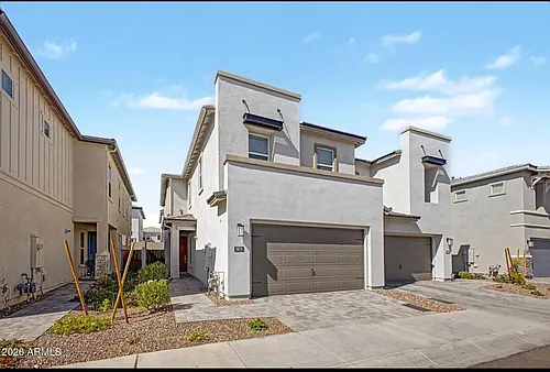 5016 E Gallop Way Photo 1