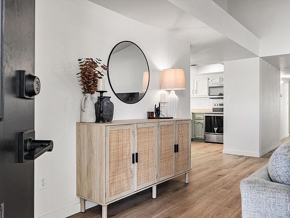 4th image of 709 Reed St