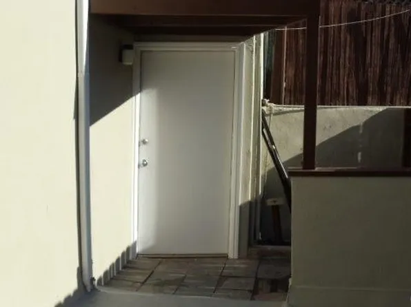 3248 Barham Blvd, Los Angeles, CA 90068