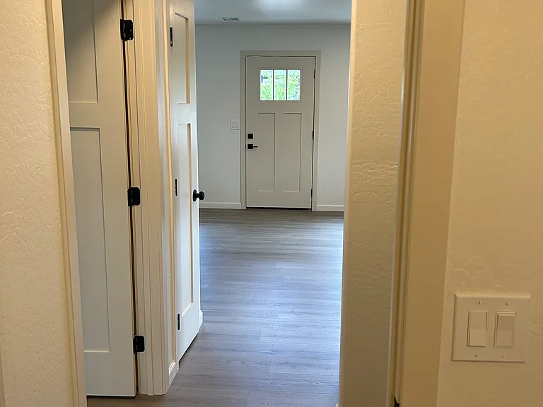 1048 Whipple St #D — Photo 8