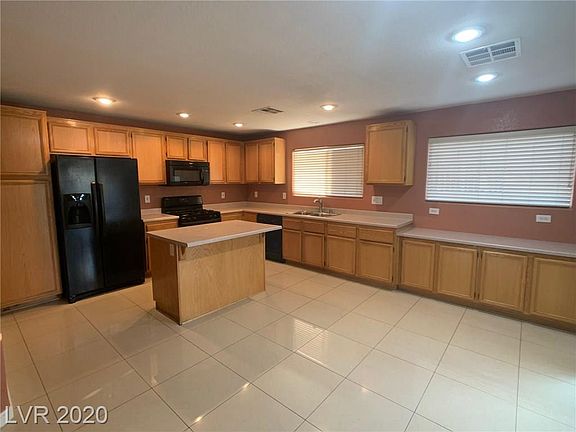 5th image of 4517 Sunday River St