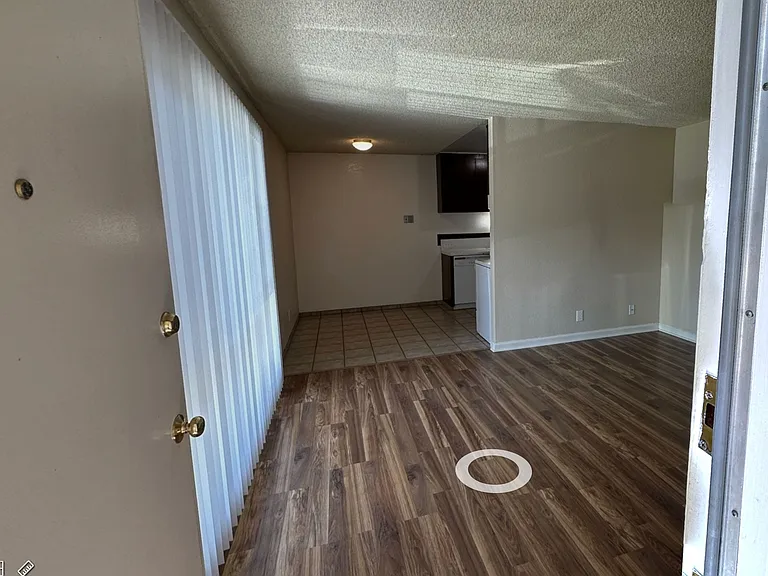 1901 Henry St #1 — Photo 10