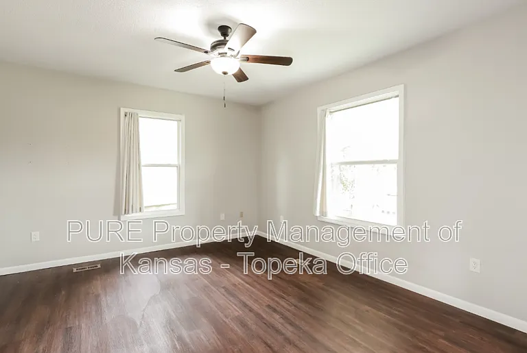 1016 SW College Ave — Photo 23
