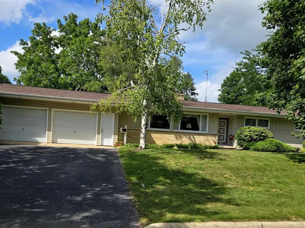424 Meadow Ln, Evansville, WI 53536
