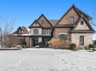 1815 Hunters Ridge Ln, Sugar Grove, IL 60554