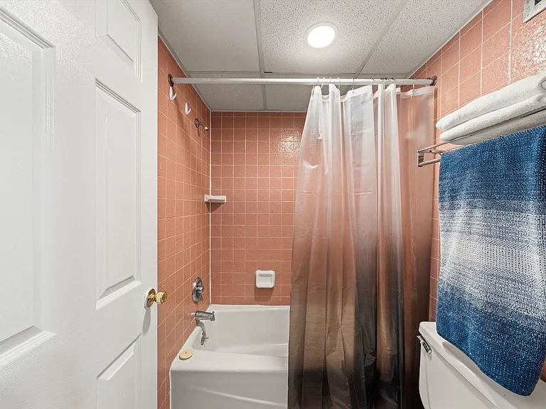 4025 Parkway — Photo 9