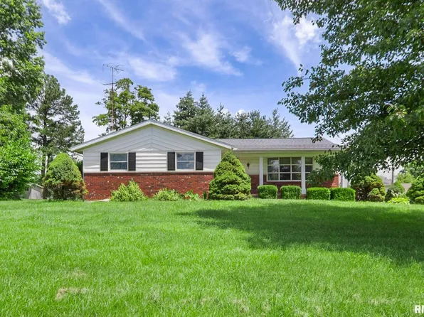 1406 Golf Course Rd, Marion, IL 62959