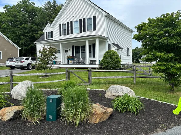 2 White Birch Ln, West Lebanon, NH 03784