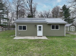 1156 Hemlock Rd, Beaverton, MI 48612