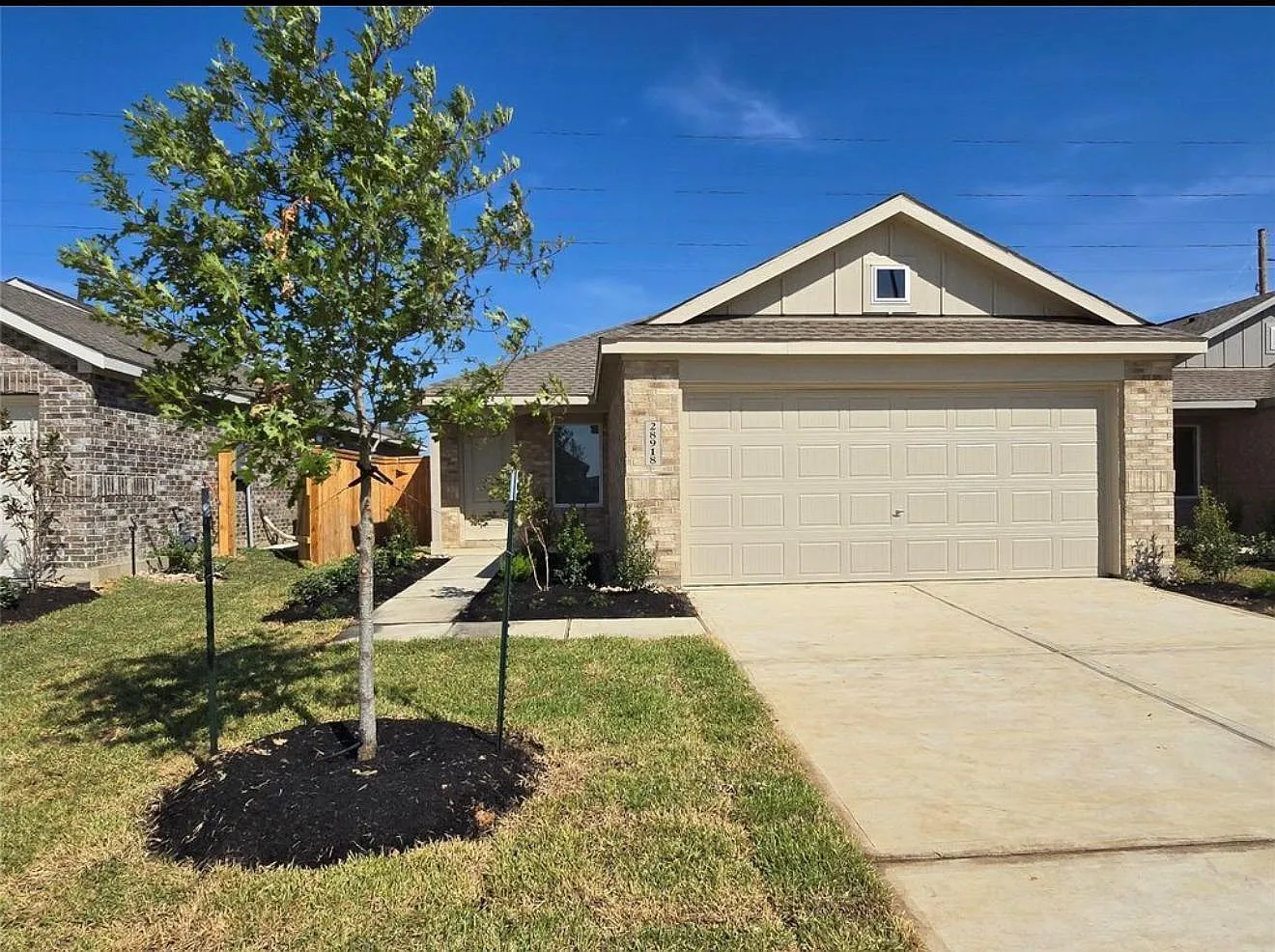 3 bed, 2.0 bath, $2,000 — Photo 1