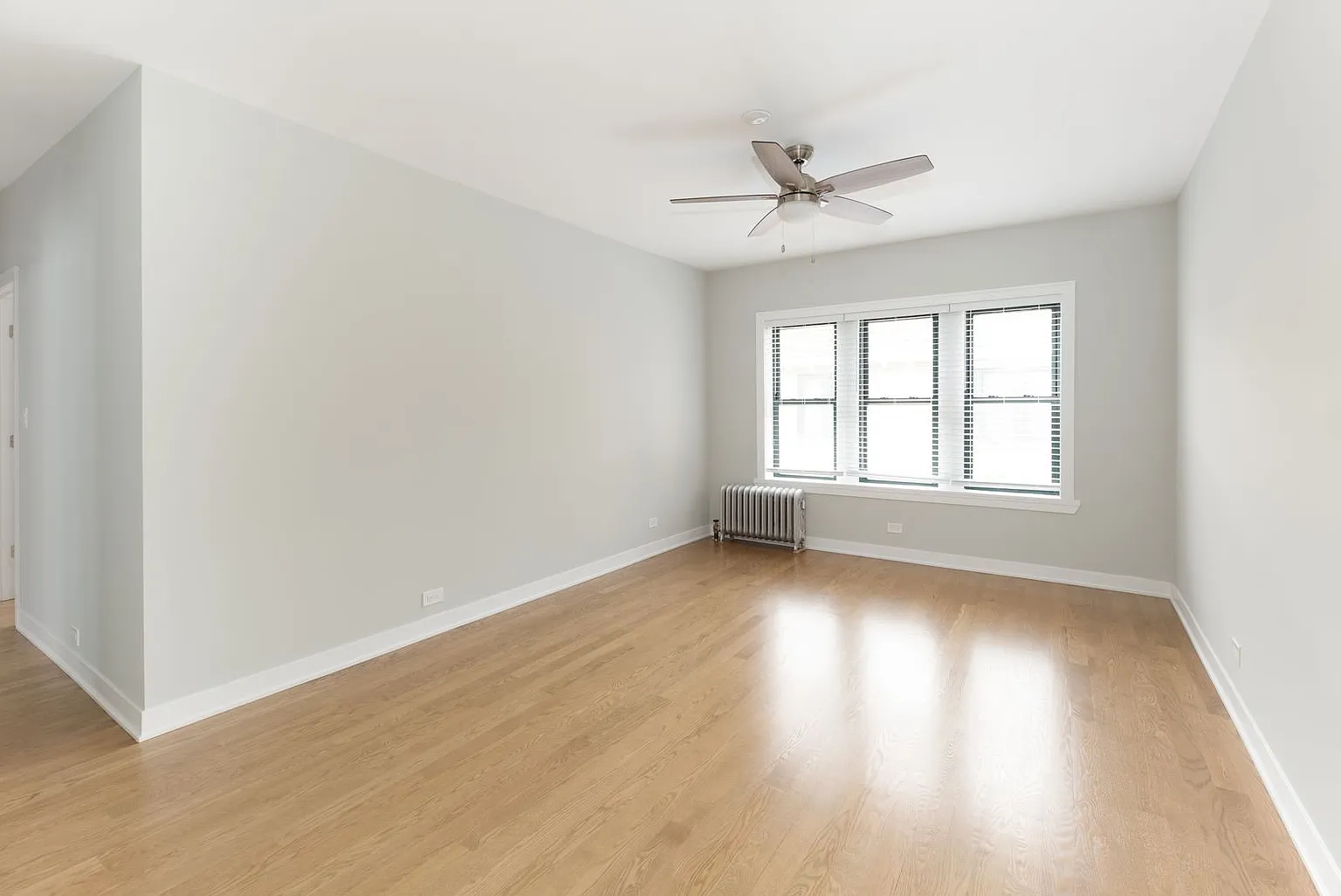 2 bed, 925 sqft, $2,950 — Photo 2