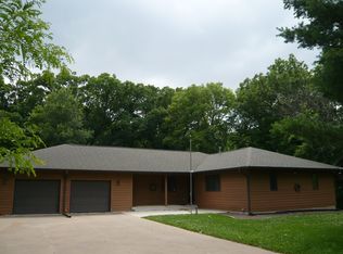 2435 McCarthy Rd SE, Cedar Rapids, IA 52403